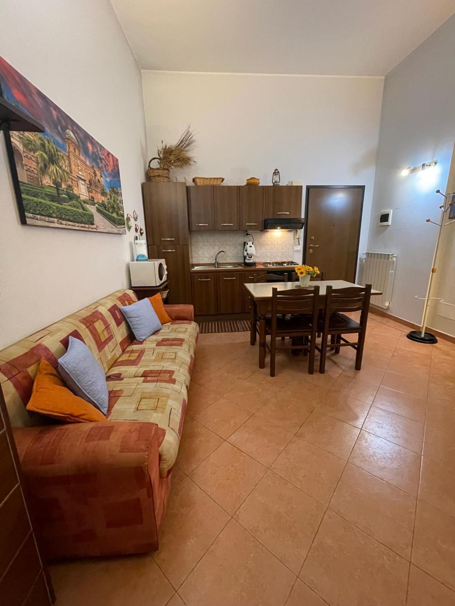 Apartamento Hola Cathedral House Cadorna Palermo Exterior foto